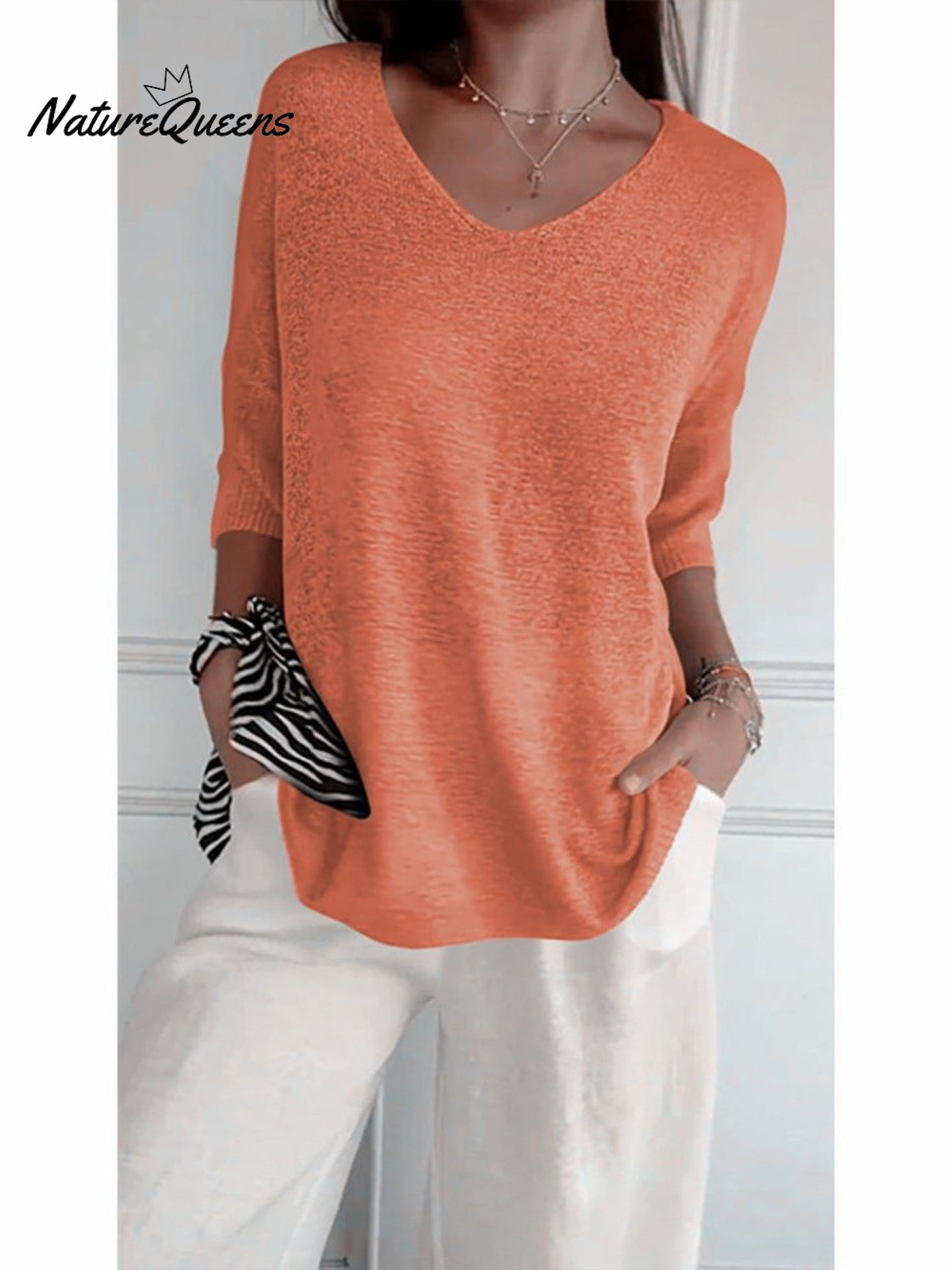 Women's Solid Color Knitted 3/4 Sleeve V-neck Top