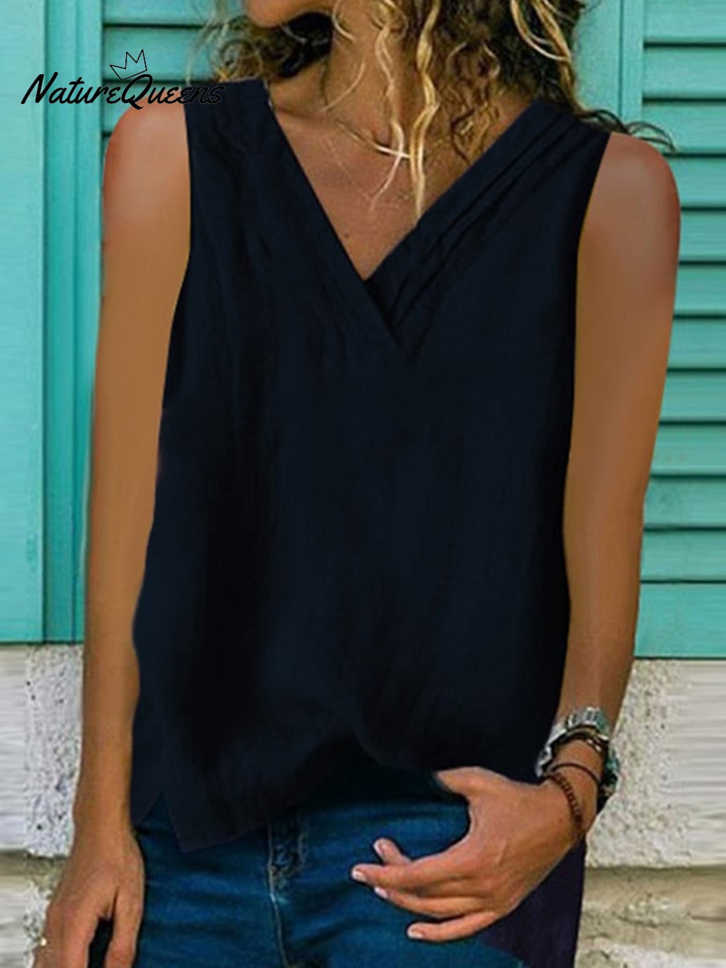 Women's V-Neck Hem Split Sleeveless Shirt