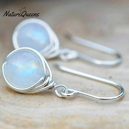 Round winding opal earrings